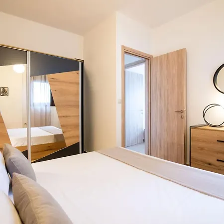 Harry Sea Side Family Apartment, * Γερακινή